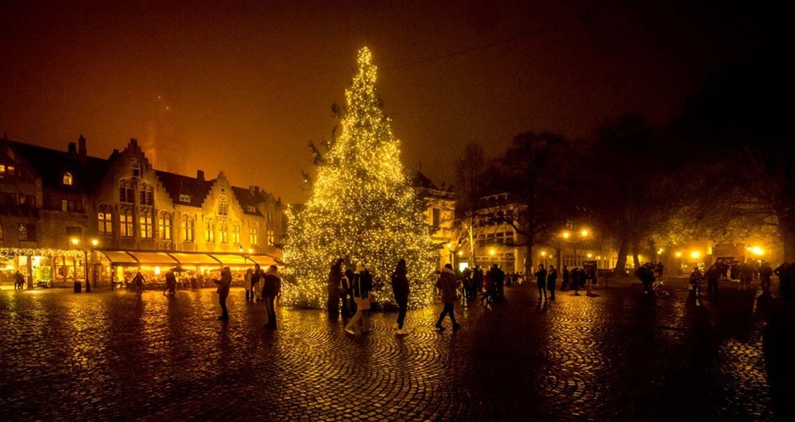 Christmas tree on the Burg square. Taken by Jan Darthet